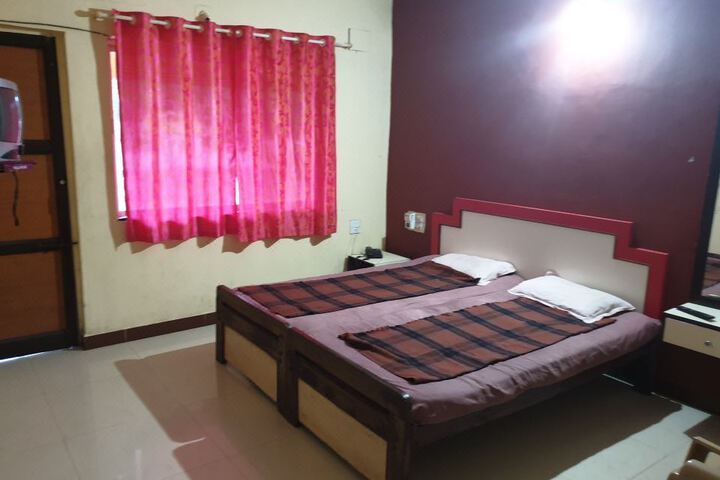 Shiv Malhar Hotel