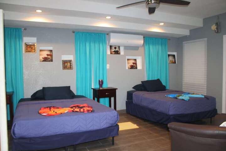 Room 8 of 84