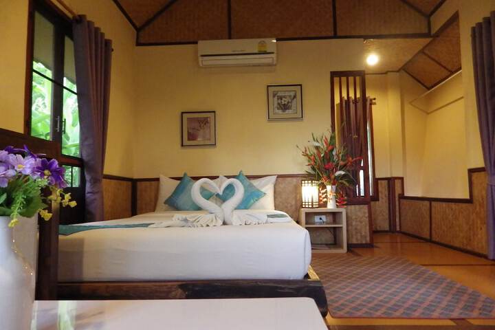 Room 18 of 133