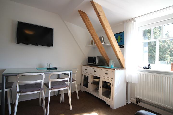 Room 14 of 32