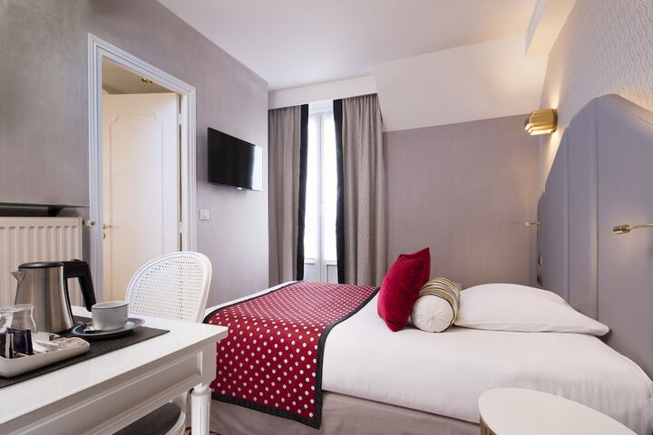 Room 27 of 52