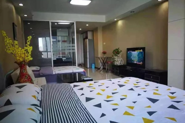 Room 4 of 15