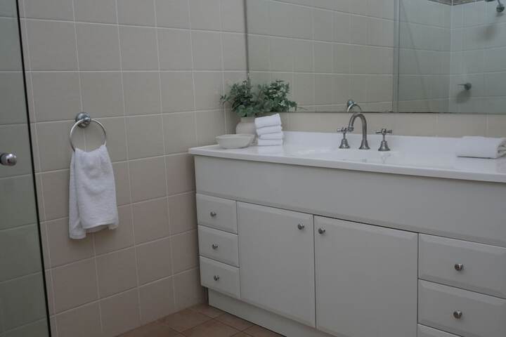Room 42 of 65