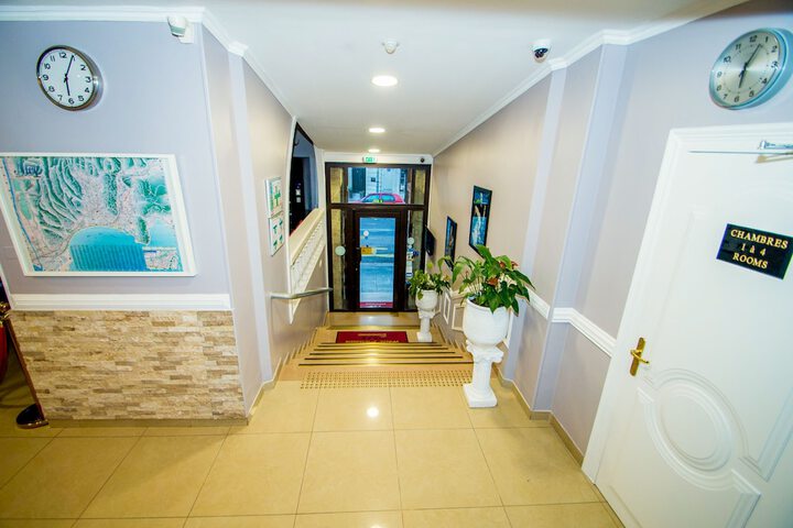 Hotel 3 of 140