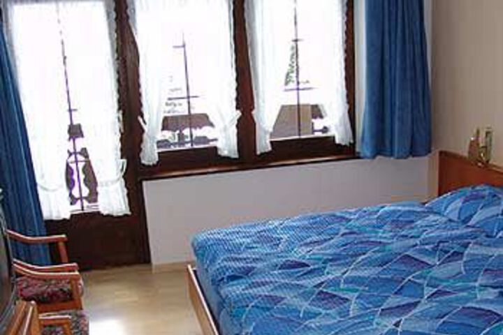 Room 10 of 19