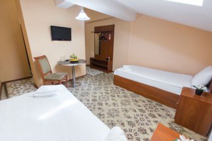 Room 54 of 61