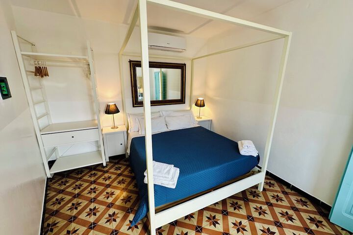Room 116 of 190