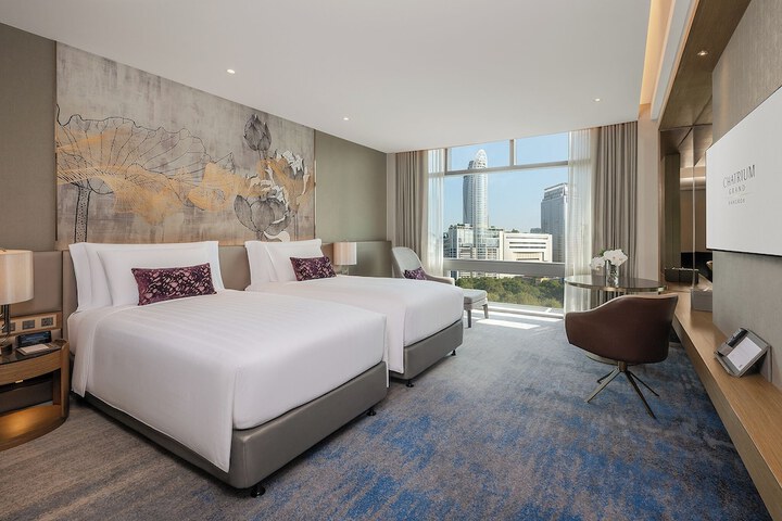 Room 32 of 261