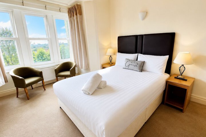 Room 4 of 27