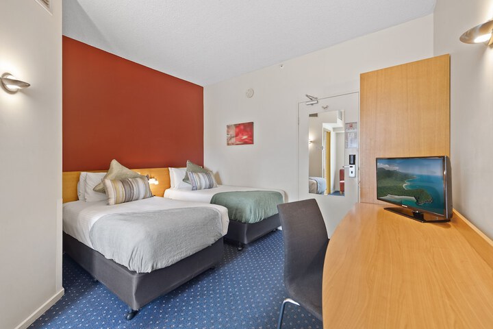 Room 20 of 34