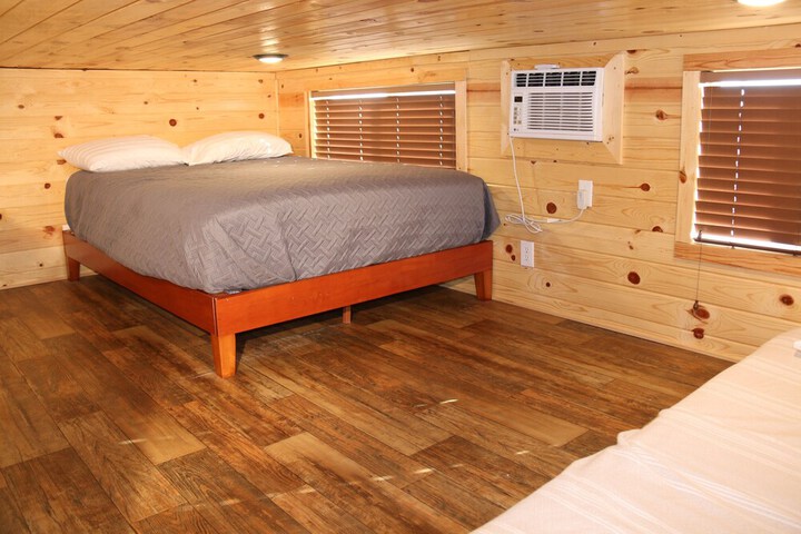 Room 2 of 18