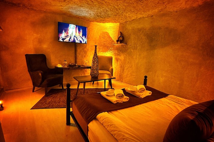 Room 15 of 108