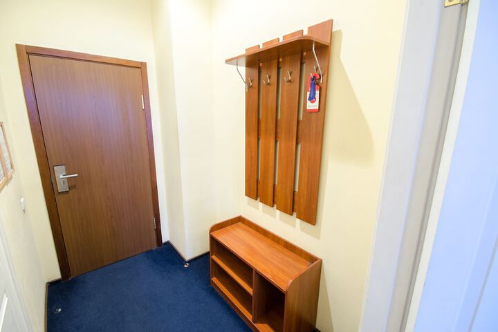 Room 28 of 60