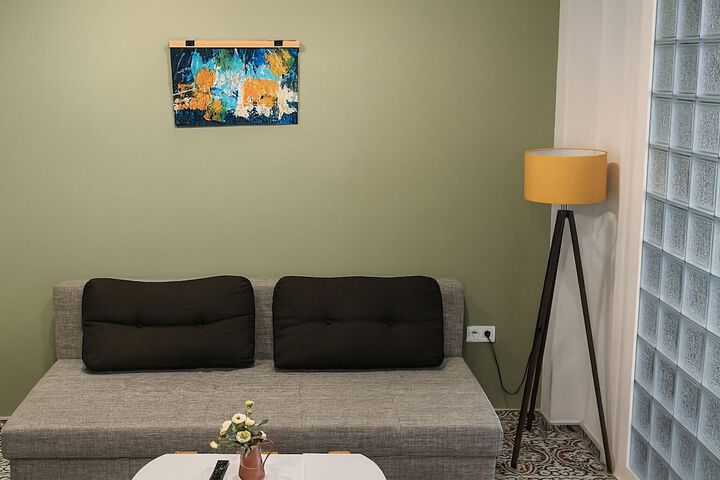 Room 27 of 42