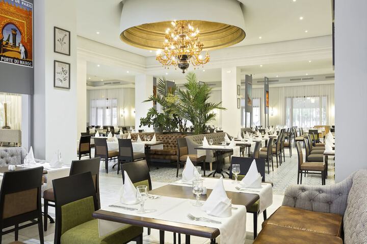Dining 54 of 70