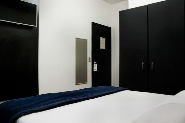 Room 22 of 43