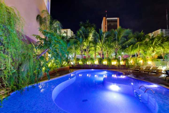 Pool Hotel