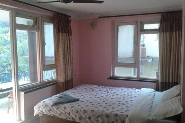 Room 7 of 66