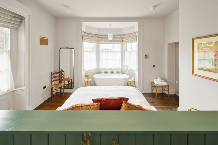 Room 8 of 26