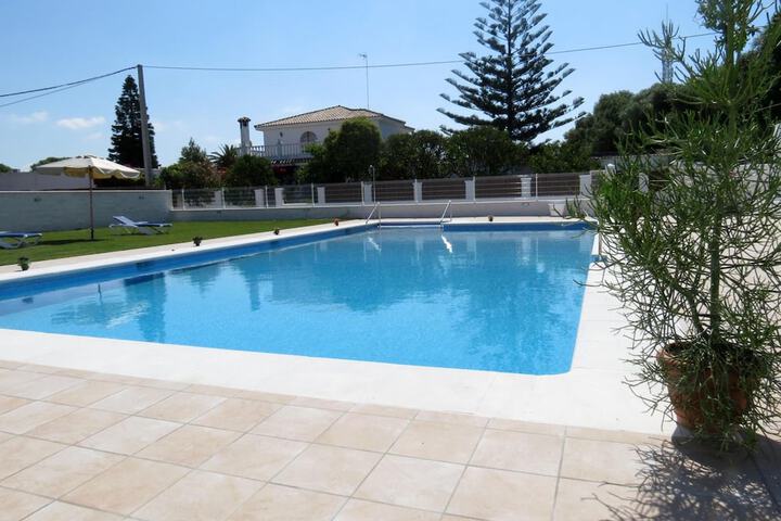 Pool Hotel