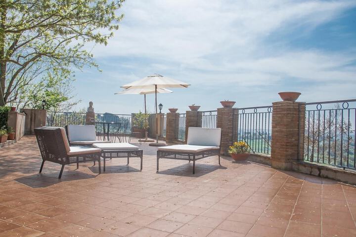 Terrace/Patio 11 of 21