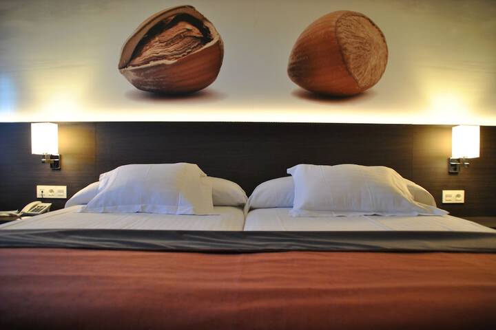 Room 4 of 39