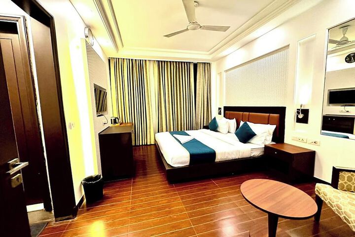Room 15 of 22