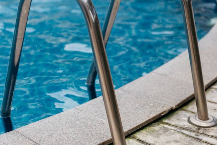 Pool 58 of 140