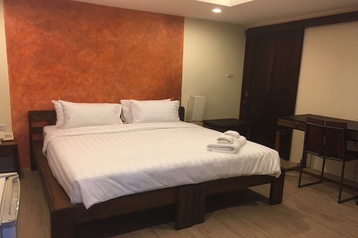 Room 26 of 81