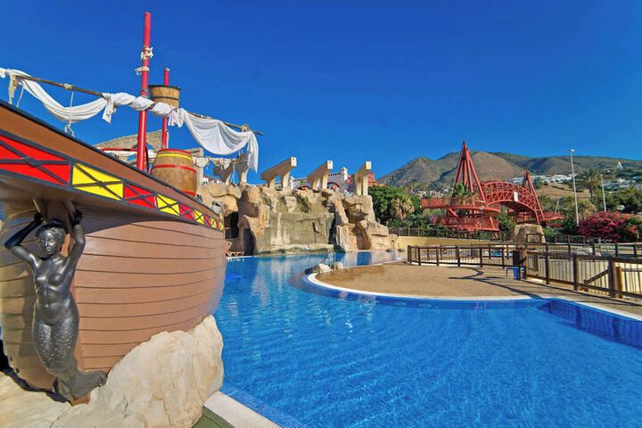 Pools & Facilities