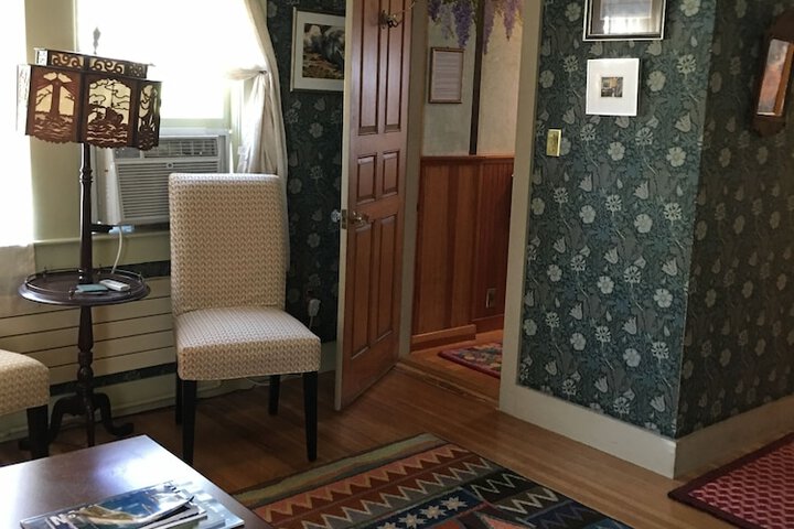 Room 12 of 22