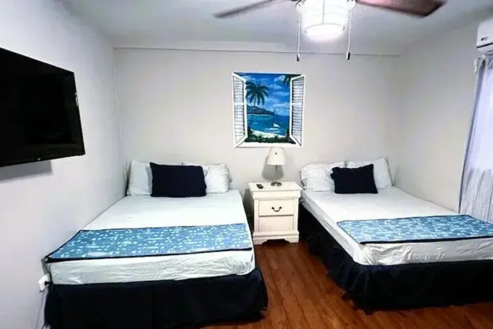 Room 10 of 10