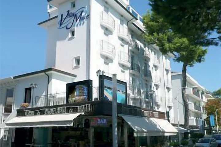 Hotel 27 of 29