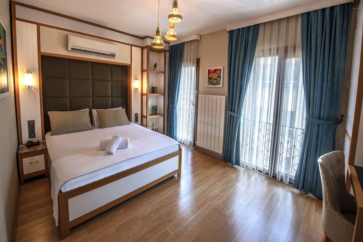 Room 7 of 40