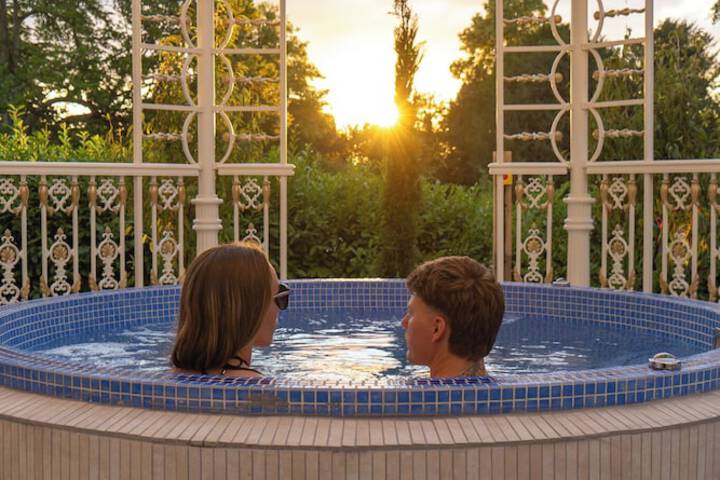 Pool 58 of 103