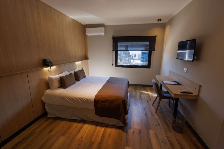 Room 3 of 21