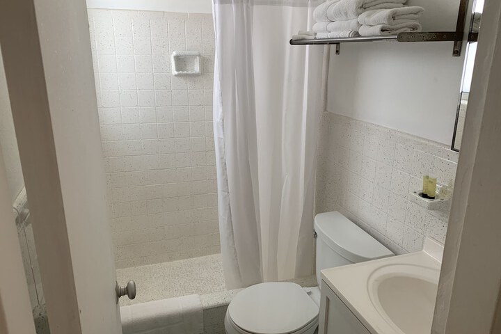 Room 15 of 27