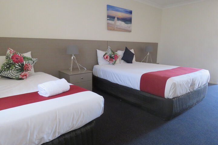 Room 5 of 32