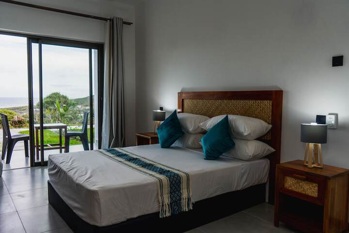Room 8 of 25
