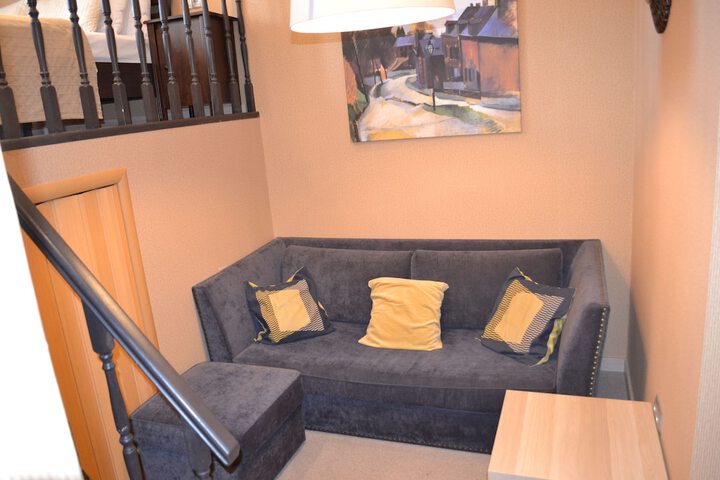 Room 4 of 31