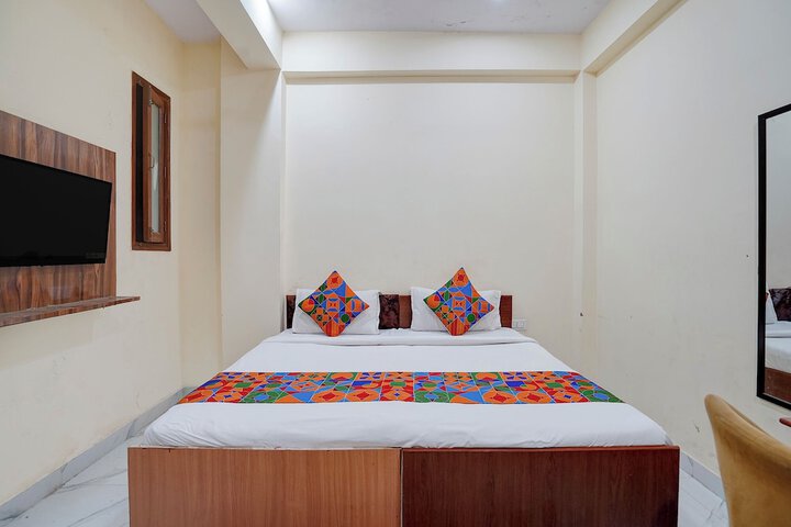 Room 12 of 29
