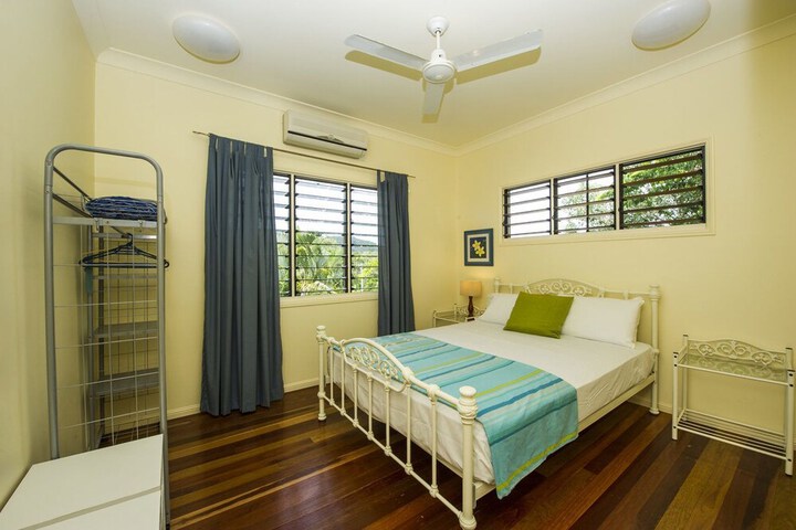 Room 4 of 19