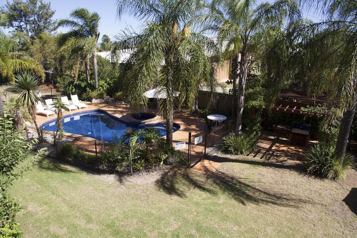 Pool 39 of 49