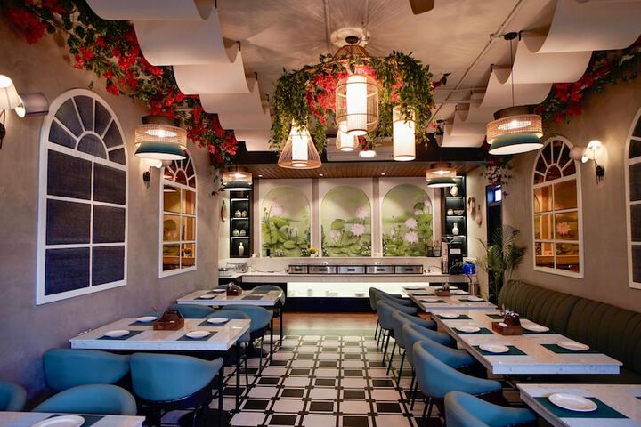 Dining 62 of 70