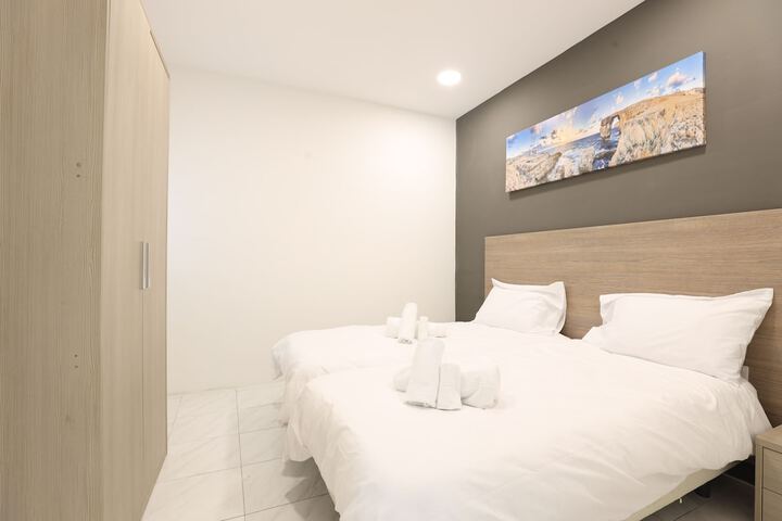 Room 75 of 89