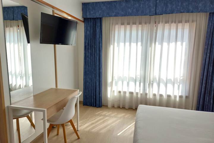 Room 44 of 105