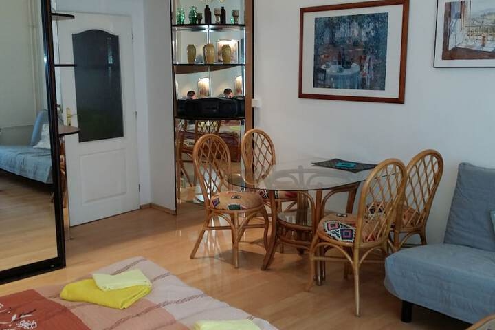 Room 14 of 209
