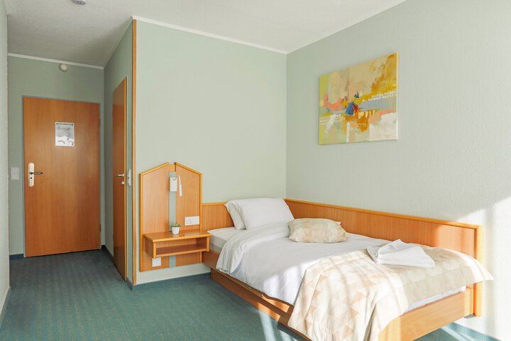 Room 12 of 88