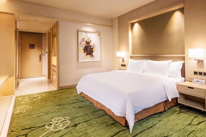 Room 10 of 74