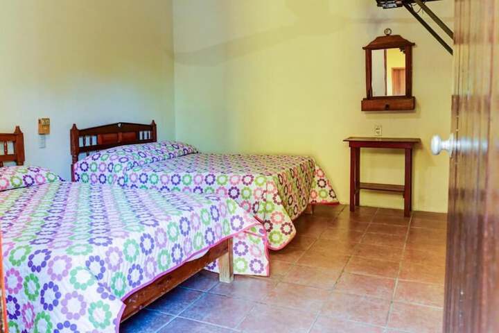 Room 7 of 13